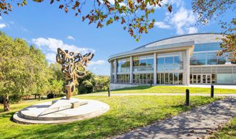 10661 MONTROSE Ave 202, Bethesda, MD 20814