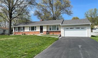 433 Essen Ln, Ballwin, MO 63021