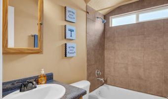 1613 Poplar St, Anthony, TX 79821