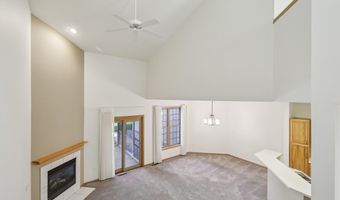 3354 N Stone Creek Cir, Madison, WI 53719