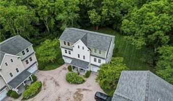 12 Park Ave 13, Narragansett, RI 02882