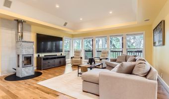 15575 SW BRIGHTON Ct, Beaverton, OR 97007