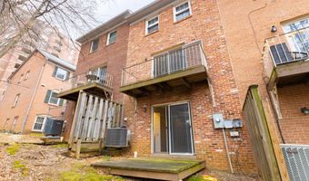 1204 WAYNE St N C, Arlington, VA 22201