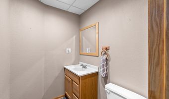 1629 Ashwood Dr, Altoona, IA 50009