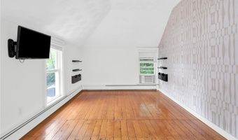 38 Padelford Ave, East Providence, RI 02915