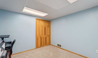 2539 W SUNNYVIEW Cir, Appleton, WI 54914