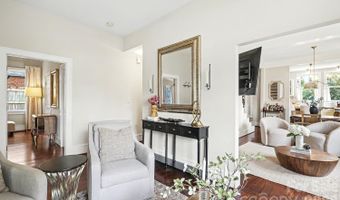 904 36th St, Charlotte, NC 28205