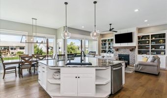2407 N Lakeside Cir, Andover, KS 67002