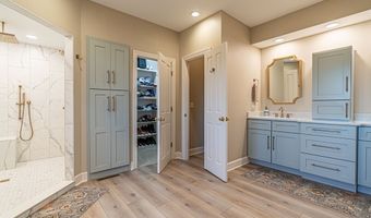 469 Winterham Dr, Abingdon, VA 24211