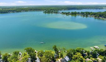 2687 W Sycamore Beach Rd, Angola, IN 46703