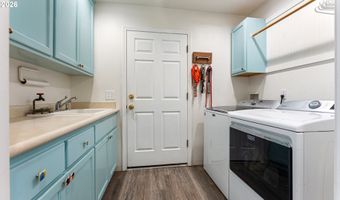 3868 GRANT Pl, Bandon, OR 97411