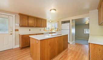 3208 CHEYENNE St, Cheyenne, WY 82001