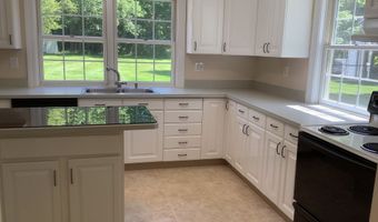 668 Huckleberry Hill Rd, Avon, CT 06001