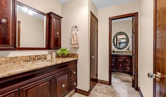 28 Doherty Dr, Middletown, NJ 07748