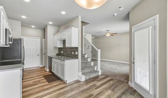 2812 NW Lois Ln, Ankeny, IA 50023