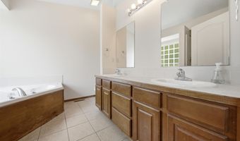 308 W Waterford Ct, Andover, KS 67002