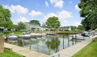 26 Harbor Rd N, Amityville, NY 11701