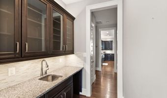 41062 LYNDALE WOODS Dr, Aldie, VA 20105