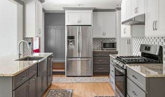 1302 Crest Dr, Aberdeen, NC 28315