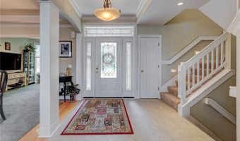 3836 Heron Watch Dr, Akron, OH 44319