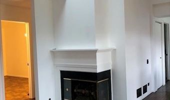 1943 Ozark Pkwy 1943, Algonquin, IL 60102