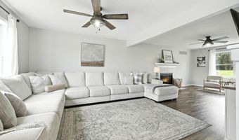 102 Chaudoin Dr, Angola, IN 46703