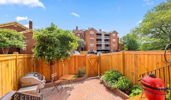 535 COLECROFT Ct, Alexandria, VA 22314