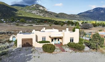 11 Los Altos, Arroyo Seco, NM 87514
