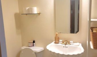 8008 NW 27th St, Bethany, OK 73008