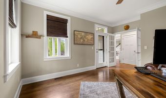 10 Lilac Ct, Bedford, NH 03110
