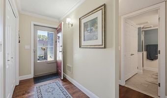 77 Windward Ln, Bristol, RI 02809