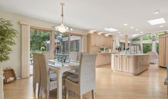 40484 Sunset Dr N, Antioch, IL 60002