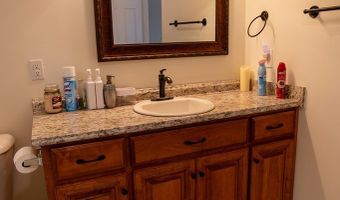 99 JENNIFER Ln, Baxley, GA 31513