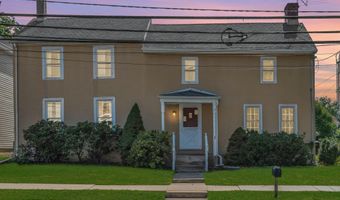 19 High St, Allentown, NJ 08501
