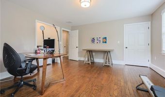 215 Adirondack Dr, East Greenwich, RI 02818