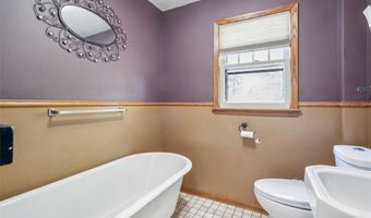 1701 Main St, Adel, IA 50003