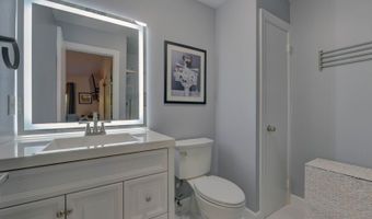 66 Homestead Ln 66, Bayonne, NJ 07035