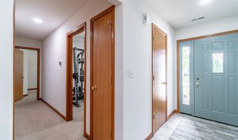 306 Riverview Dr, Albion, IN 46701