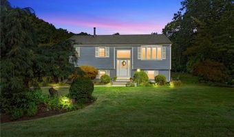 22 Camelot Cir, Johnston, RI 02919
