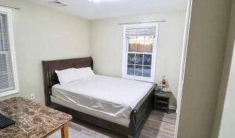 5 Edgewood Ave, Cumberland, RI 02864