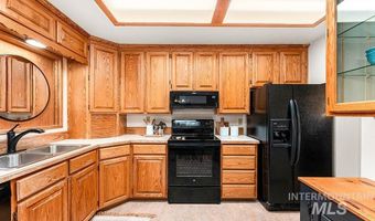 3418 N Red Oak Dr, Boise, ID 83703