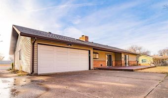 507 Glenmeadow Dr, Ballwin, MO 63011