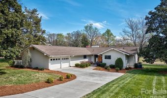27 Apple Orchard Ln, Lake Wylie, SC 29710
