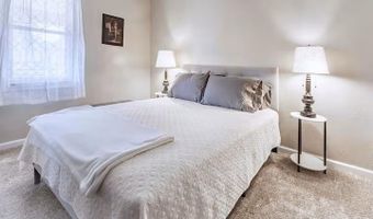 1013 Kearney St, Atchison, KS 66002