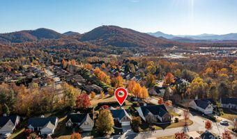 207 Farm Creek Dr E, Asheville, NC 28806