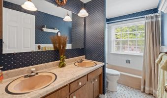 1533 N Belmont Ave, Arlington Heights, IL 60004