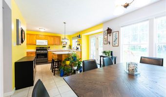 612 Village Green E Blvd, Adams Twp., PA 16046
