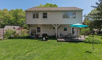 21 Bethpage Dr, Bethel, CT 06801