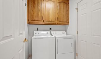 1107 Ashwood Dr, Auburn, IN 46706