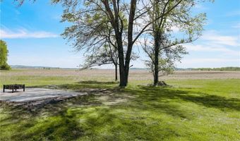 7166 State Route T Hwy, Amazonia, MO 64421